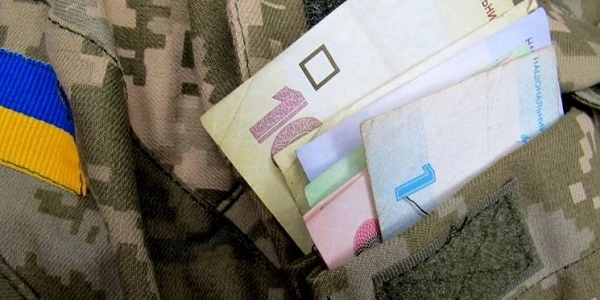 Уряд змінив винагороди військовослужбовцям Уряд змінив винагороди військовослужбовцям