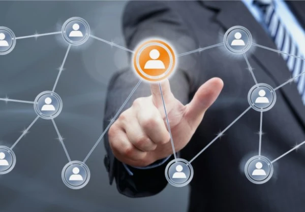 Як прийняти на роботу працівника, що не звільнився з попереднього місця працевлаштування