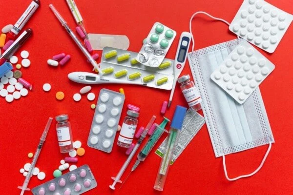 Процедуру реєстрації та обігу ліків на час воєнного стану спрощено Процедуру реєстрації та обігу ліків на час воєнного стану спрощено