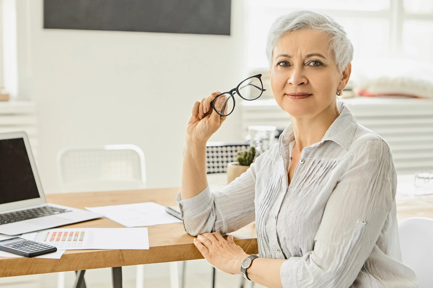 Граничний вік перебування на державній службі підвищили до 75 років