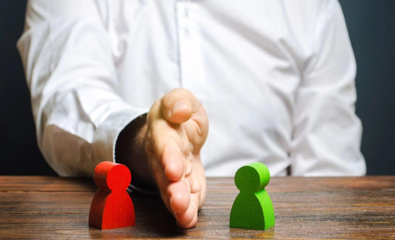 Конфлікт інтересів: кого і як повідомити