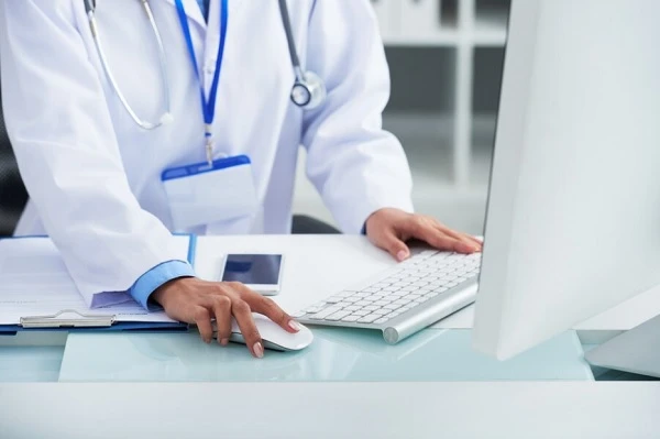 Голів та членів лікарсько-консультативних комісій виключено з переліку декларантів