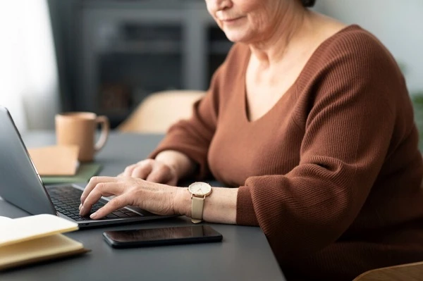 Як отримати пенсію за кордоном