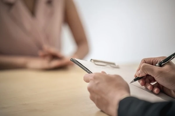 Працівник не може вийти на роботу і не може виконувати її дистанційно: як діяти