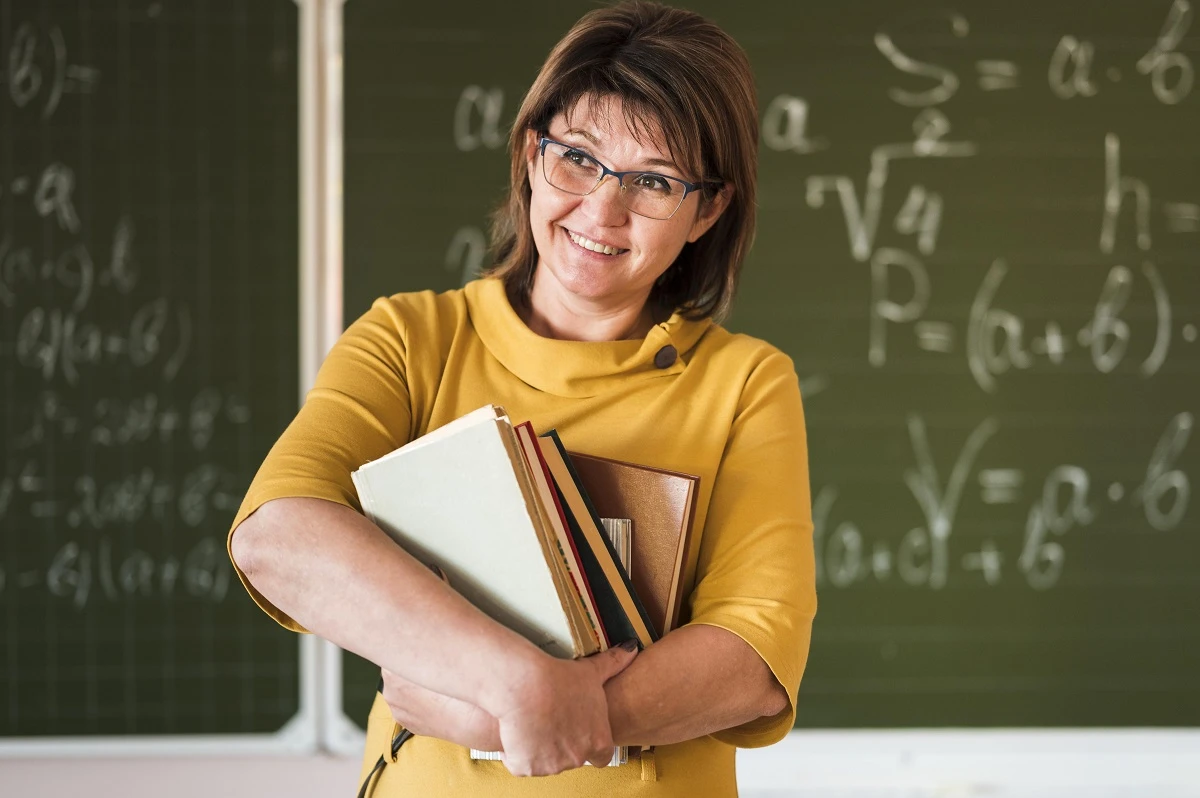 Держбюджет-2026: зарплати педагогів зростуть на 30% із січня і ще на 20% із вересня